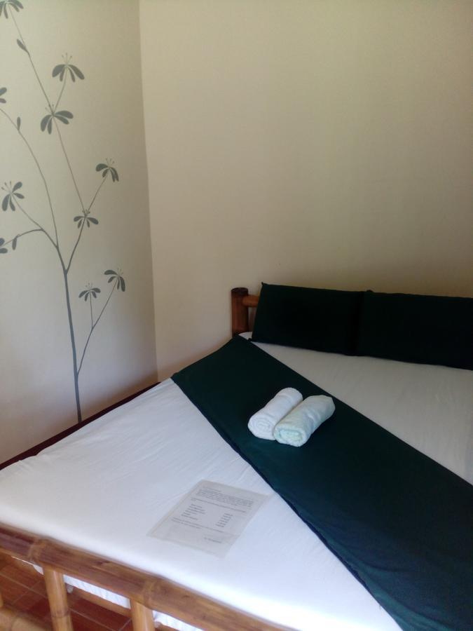 Greenhut Pension & Bar Jagna Bagian luar foto