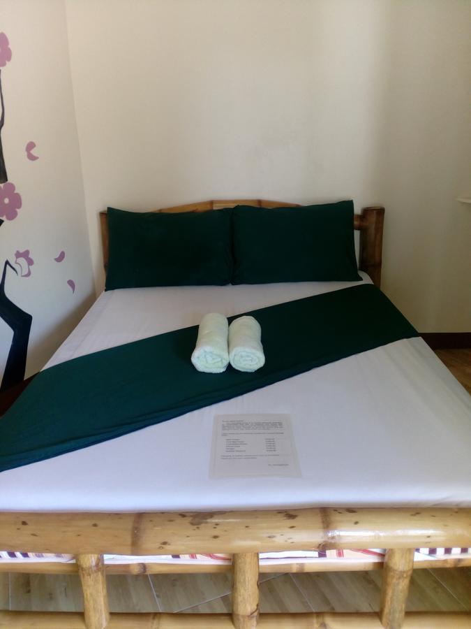Greenhut Pension & Bar Jagna Bagian luar foto